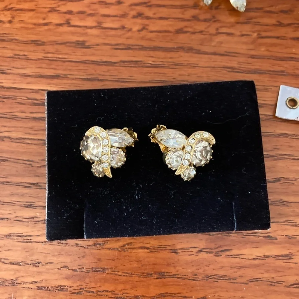Vintage Rhinestone Brooch and Clip-On Earrings Set